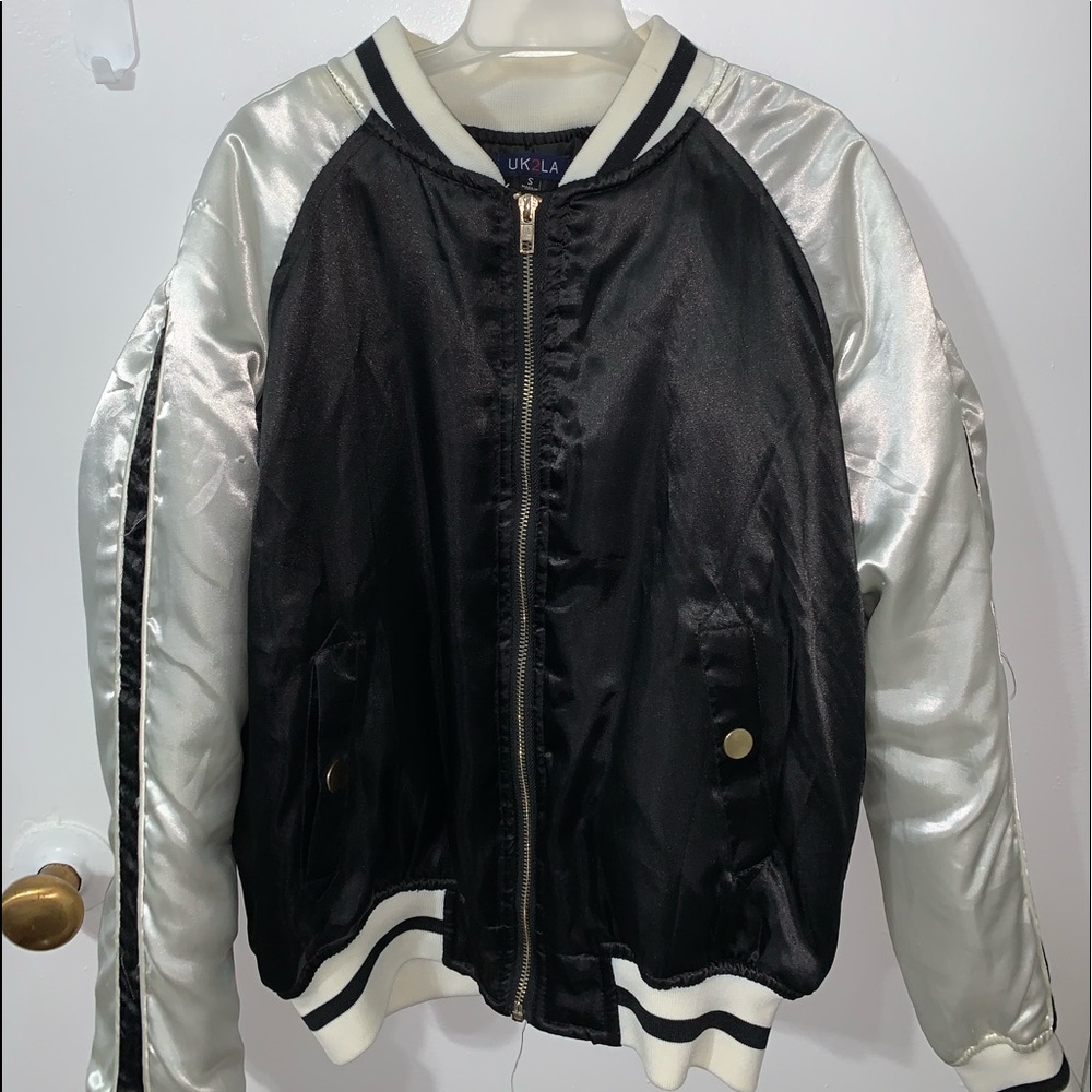 trendy bomber jacket